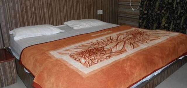 Guru Simar Lodge, Jabalpur 5